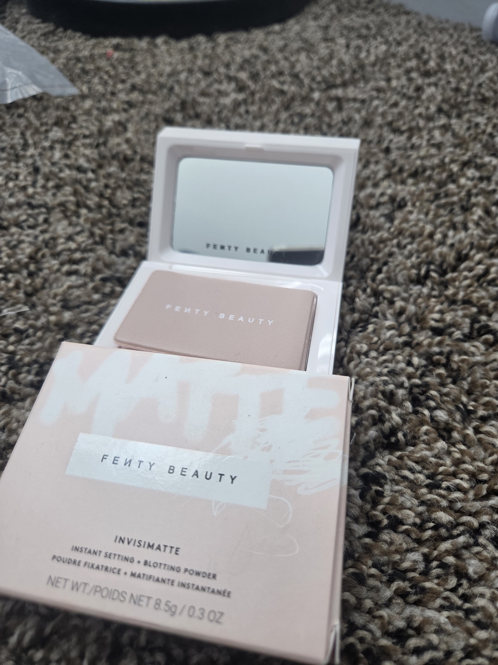 Fenty Beauty Invisimatte Instant Setting + Blotting Powder - Universal